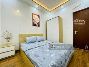 định cư nước ngoài nên cần bán nhà hxh cống lở, 1t 1l nhà mới ở liền full nội thất giá: 4.8 tỷ tl