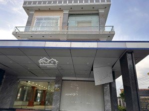 cho thuê toà nhà mở văn phòng, ngân hàng mặt tiền phạm ngọc thạch