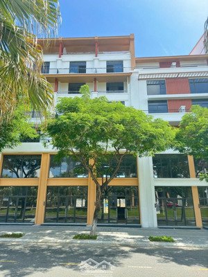 vị trí kim cương, ngay cầu trần thị lý, sun cosmo- shophouse 6 tầng đẹp ngất ngây chỉ 24.8 tỷ.