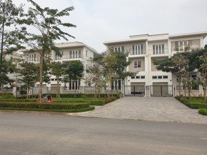 bán biệt thự ciputra, mặt đường nguyễn văn huyên kéo dài, hướng tây tứ trạch, vỉa hè siêu rộng