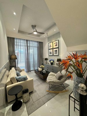 nhà đẹp mới,3 pn, chỉ 3,1 tỷ, gần biển nha trang.