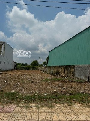 ra nhanh lô đất ngay trung tâm tt cần giuộc, long an, gần chợ, 520 triệu, 120m2, shr