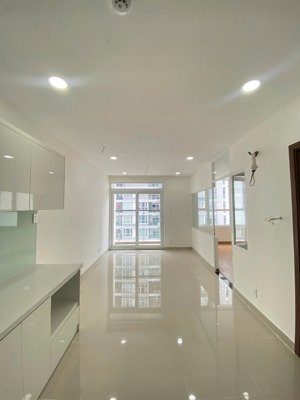 cô lan gửi sang nhượng, căn 50m2,2pn1wc - 2.460 tỷ ( vay được vietcom bank, lầu 5)