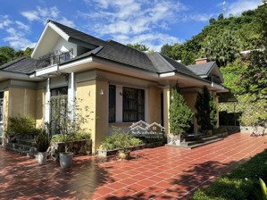 chủ nhà cần tiền bán gấp căn biệt thự đẹp tại sunset villas & resort hòa bình, giá chỉ 9,x tỷ