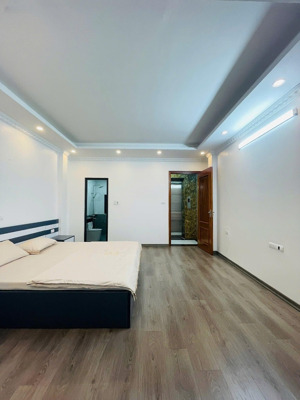 bán nhà hồ tùng mậu, cầu giấy, 6t, thang máy vip, 3pn, đủ công năng, ô tô 3 bước, giá 9 tỷ