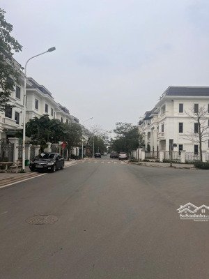 cần bán liền kề tại kđt vci moutain view vĩnh yên, vị trí đắc địa ngay cổng chính lh 