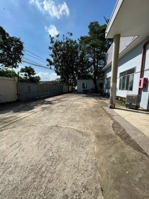 cần bán 2 nhà xưởng đất skc lộc an, huyện long thành, đồng nai, lh 