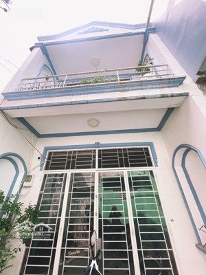 sát công viên hoàng văn thụ, cách sân bay tsn 1,5km 60m2, 4,2m x 14m, nhỉnh 7 tỷ