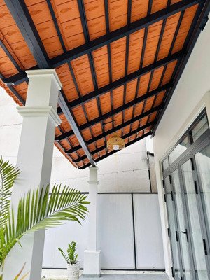 siêu đẹp siêu rộng thoáng nhà 4 pn rộng, 2 ô tô đỗ sân gần chợ lh ngay 