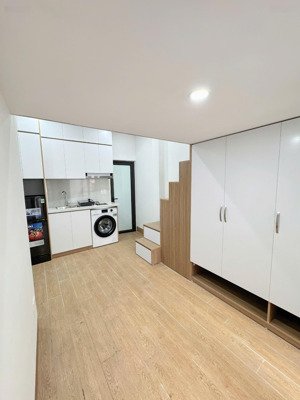 chính chủ cho thuê phòng mới tinh full nội thất tại 275 quan nhân