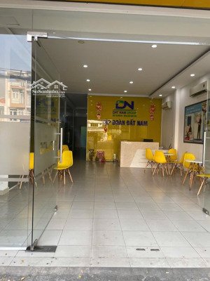 chính chủ cho thuê văn phòng mặt tiền đường tên lửa 1 trệt 1 lầu dtsd 360m2