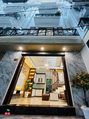 bán nhà riêng đẹp như biệt thự, sân trước, sân sau nhà trồng hoa, vĩnh hưng, đông thiên hoàng mai