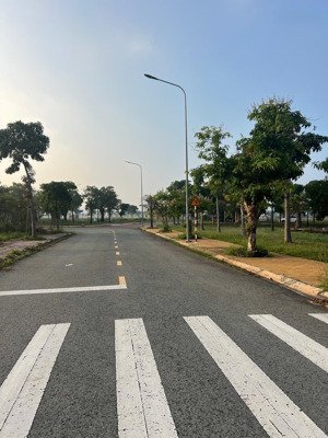 bán lô đất đối diện công viên khu cầu đò mega city giá siêu tốt, 5x20m thổ cư hết đất