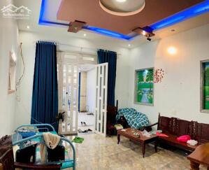 Bán Nhà, DT:10M x 18M (nhà 1 trệt 1 Lầu Và nhà Cấp 4) sổ riêng 3 tỷ 8 Phường Tân Hiệp