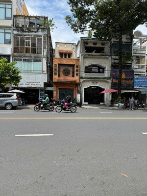 bán nhà mặt phố an dương vương, 40 tỷ, 80m2, 4pn, 4wc, giá ưu đãi hot!