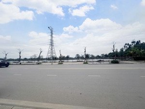 hàng hiếm tại louis city hoàng mai - căn shophouse mặt hồ - đường 30m - sẵn sổ đỏ lh: 
