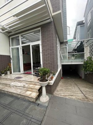 quận 7 - tp. hcm, biệt thự song lập có hầm để xe hơi giảm chào 1 tỷ cơ hội cho giới triệu đô