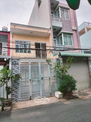 nhà cho thuê ngay cư xá lam sơn, p17. 3 pn, hẻm 10m giá 13 triệu thương lượng