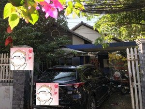 cho thuê nhà nguyên căn sân vườn quận 9