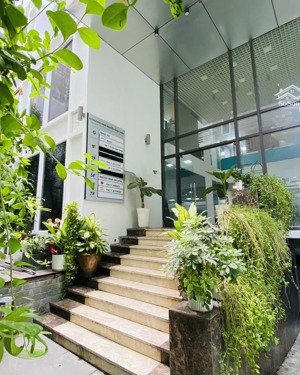 cho thuê vp đường nguyễn đình chiểu, q. 3 giá 390 nghìn/m2 bao gồm phí quản lí