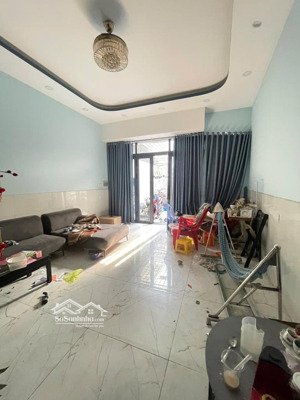 diện tích khủng 100m2 - nhà giá rẻ bình tân - 3 tầng - hxh 6m - nhỉnh 5 tỷ - xe hơi ngủ trong nhà