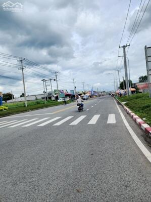 Ngộp bank cần bán gấp nền đất nằm ngay cổng vsip 2