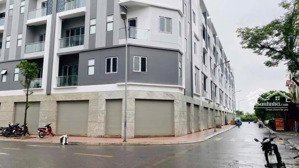 chị gái em cần bán gấp - 53m2 giá đầu tư. ngõ ô tô thông. him lam lý sơn long biên