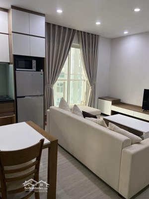 gia đình mình cần cho thuê căn hộ 2pn 70m2 tòa l3. nội thất đầy đủ chỉ 15tr thôi