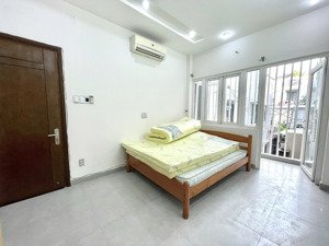 cho thuê 2 phòng ngủ bancol - mới tinh ngay phan đình phùng giáp quân 1, quận 3, cầu kiệu