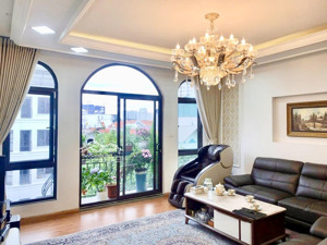 phân lô ô tô tránh cầu giấy - 7 tầng thang máy - gần hồ tây - ôtô đỗ cửa ngày đêm
