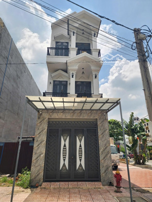 bán nhà phố lê hồng phong - dĩ an - bình dương