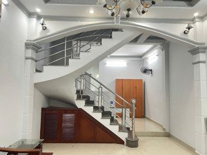 cho thuê nhà phước long b quận 9 . lh: 