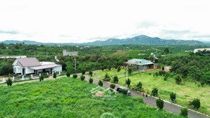 đất thổ cư 135m2 có 100m2 thổ : giá 390tr (giá bán 100%): view đẹp cách chợ 5 phút : lh 