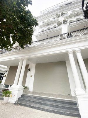 chính chủ cho thuê shop house mặt đường lê quang đạo, đường 40m kinh doanh. lh: 