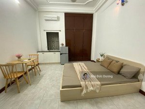 cho thuê phòng studio full nt, khu k300, ngay etown, nhà ga t3, phường 12, tân bình. giá 5tr/th