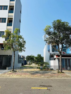 hướng đông nam sạch đẹp! lô đất trục lê đức thọ cạnh đại học fpt chỉ 3,25 tỷ, lh 