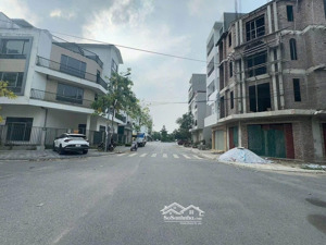 bán đất thuận thành, bắc ninh. 65m2 * mt 4,8m * 2,5 tỷ. lô góc, sát trung tâm phố.