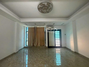nhà đẹp nghĩa tân 37m2 x 6 tầng.cầu giấy. đường thoáng.vài chục m ra ô tô.dân trí cao, cho thuê vp.