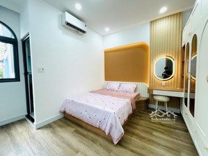 nhà hxh 3tầng ngang 4,7m dài 12,5m 3pn shr hoàn công đủ giá 8,3tỷ lh mr toan