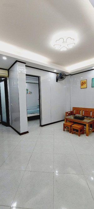 bán căn hộ ccmn! phạm ngọc thạch, ngõ rộng, ô tô, nhà đẹp 2 ngủ khép kín, full đồ 48m2