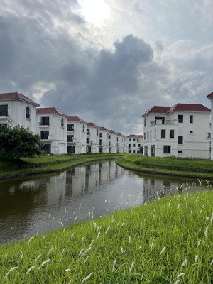 chính chủ bán căn bt brg coastal city, biệt thự mặt hồ gần biển và sân golf