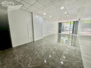 Cho thuê sàn tầng 1 80m2 giá 10tr tại Vinhomes Marina