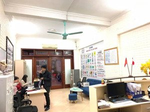 cho thuê nhà mặt đường phạm văn đồng, 150m2x2 tầng. 32 triệu