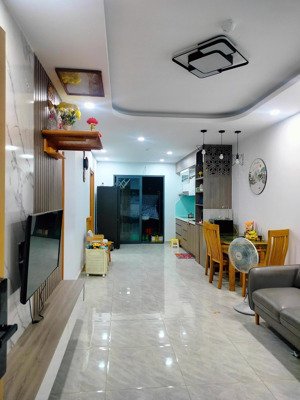 bán căn hộ stown tham lương, 62m2, 2pn - 2wc, full nội thất, giá 3tỷ3