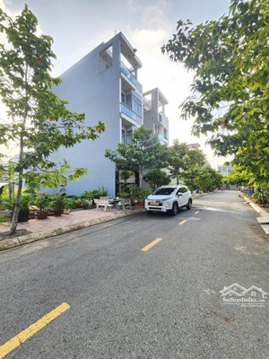 đất sài gòn: 3tỷ600, lô đất 60m2 kdc phú hồng thịnh cạnh làng đại học quốc gia tp. hcm