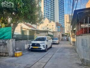 Bán nhà gần biển, Dương Hiến Quyền - Nha Trang, đường rộng 5.5m, ngang đến 14m.