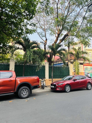 bán villa đường quang trung, gần 160m2, (8x20)m, 4 lầu, hầm xe hơi, đường oto thông, chính chủ xây