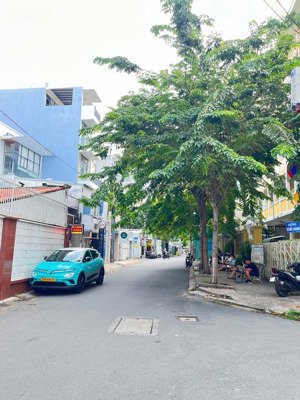 bán nhà mặt tiền hồ biểu chánh - tầm giá không có sản phẩm so sánh