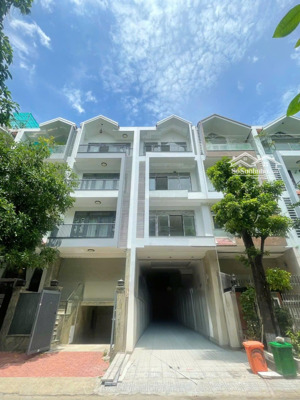 nhà thuê giá rẻ có nội thất 45tr/th kdc himlam quận 7 khu nhà ở cao cấp lh: 