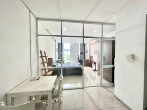 cho thuê căn hộ 1pn 50m2 quận 10, thang máy, giờ giấc tự do, ngay gần vòng xoay dân chủ giáp quận 3